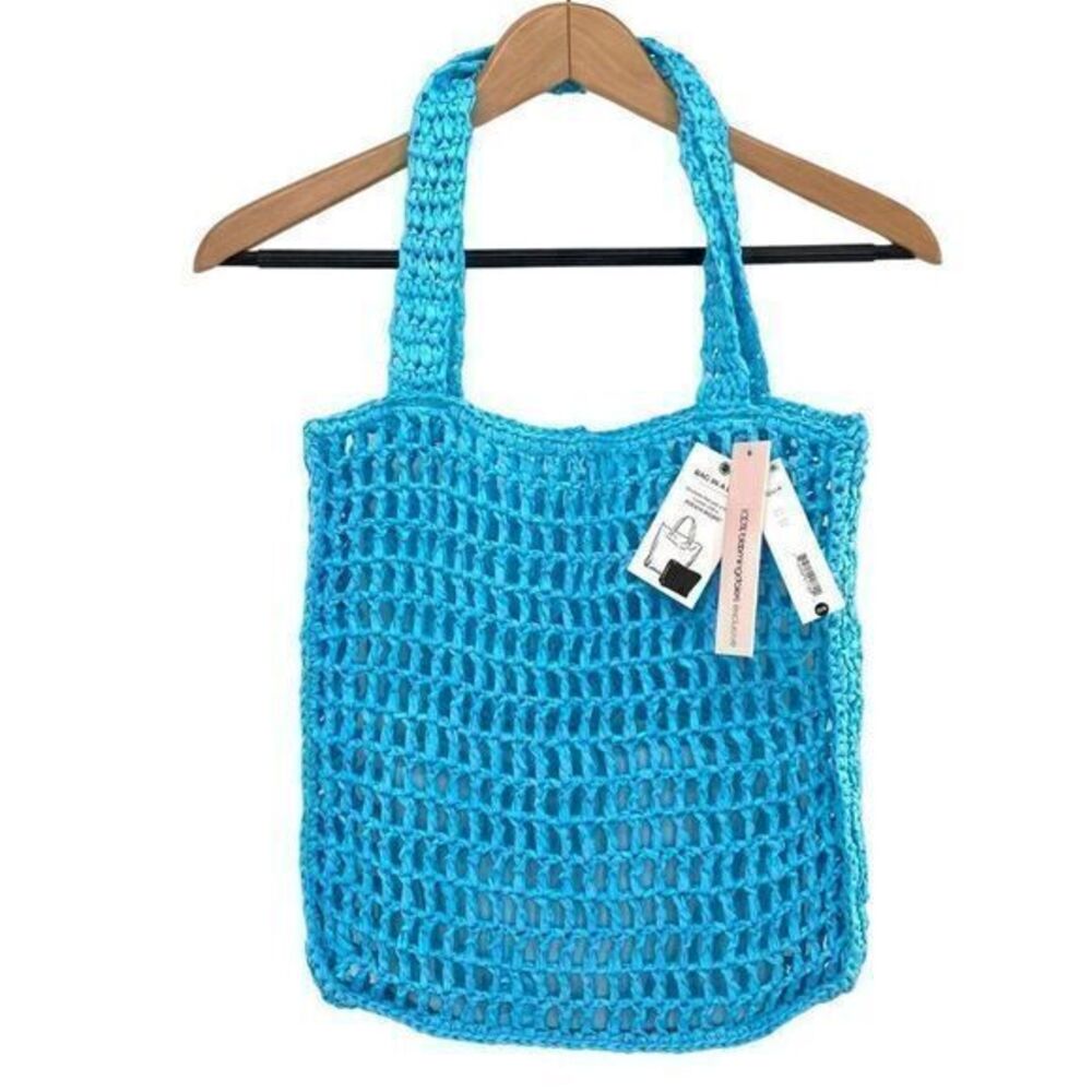 Aqua Crochet Tote Bag With Matching Pouch in Blue New